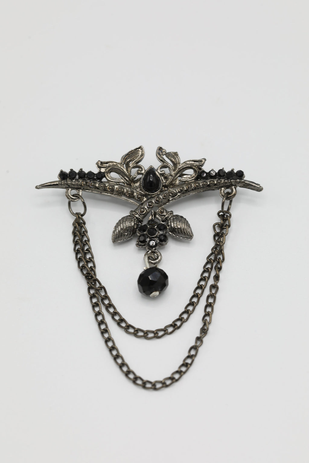 Regal Elegance: Men's Oxidized Silver Brooch for Jackets and Sherwanis