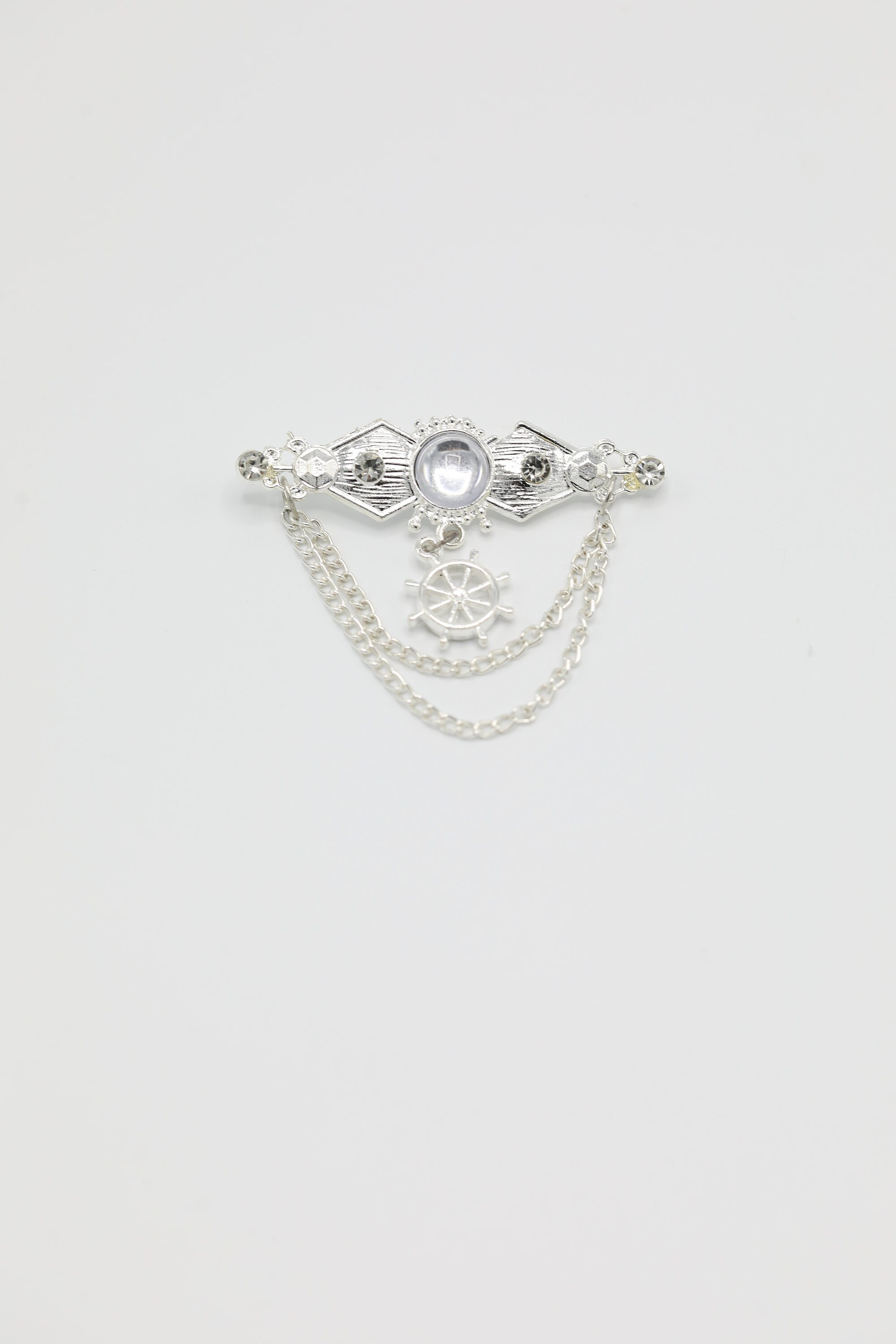 Regal Elegance: Men's Silver Brooch for Jackets and Sherwanis