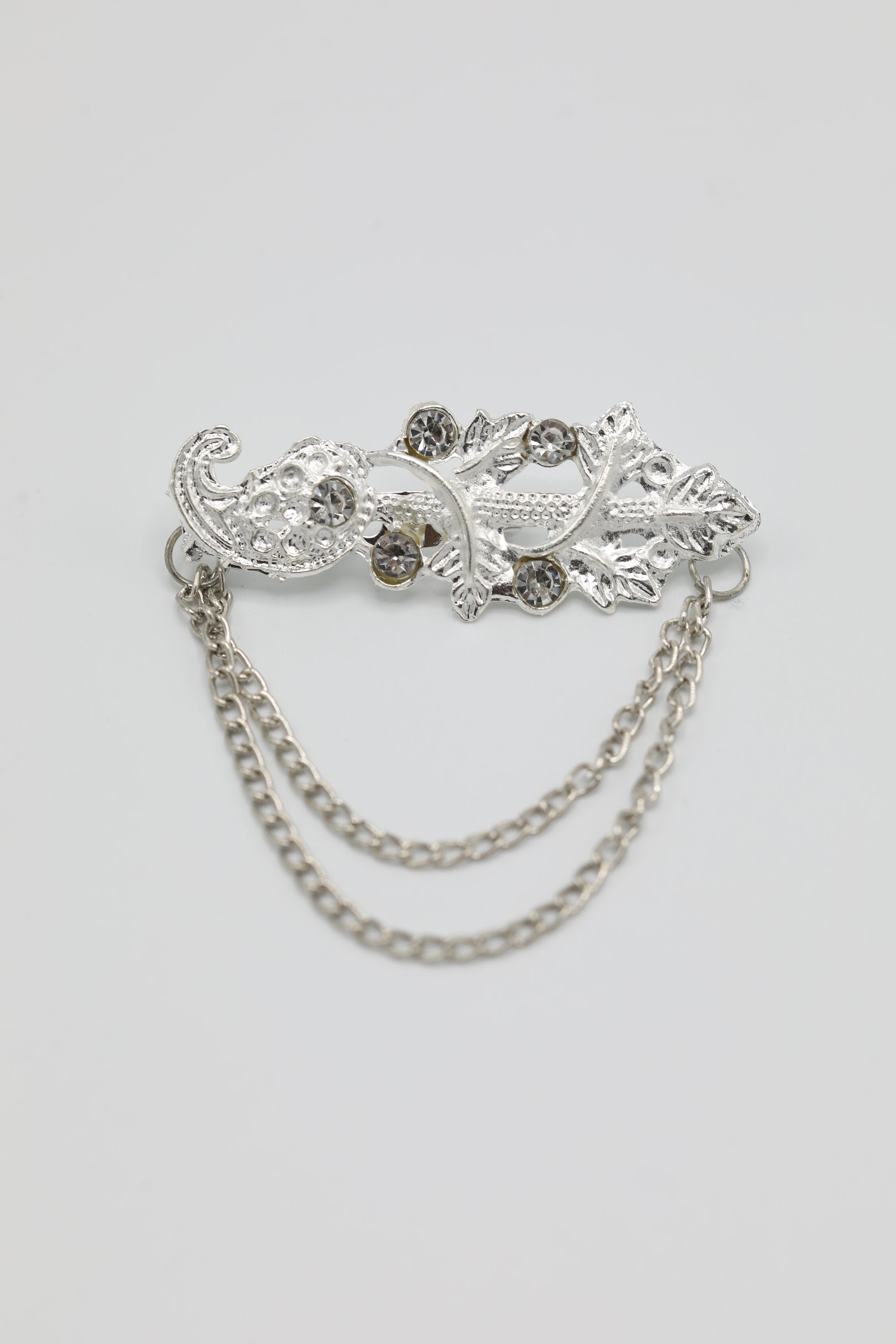 Regal Elegance: Men's Oxidized Silver Brooch for Jackets and Sherwanis