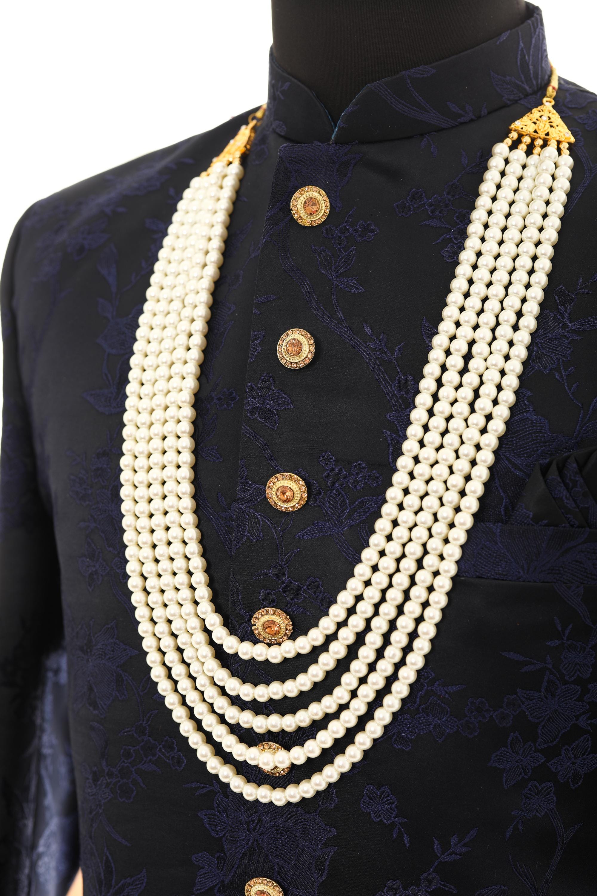Traditional Elegant White Pearl Necklace For Men