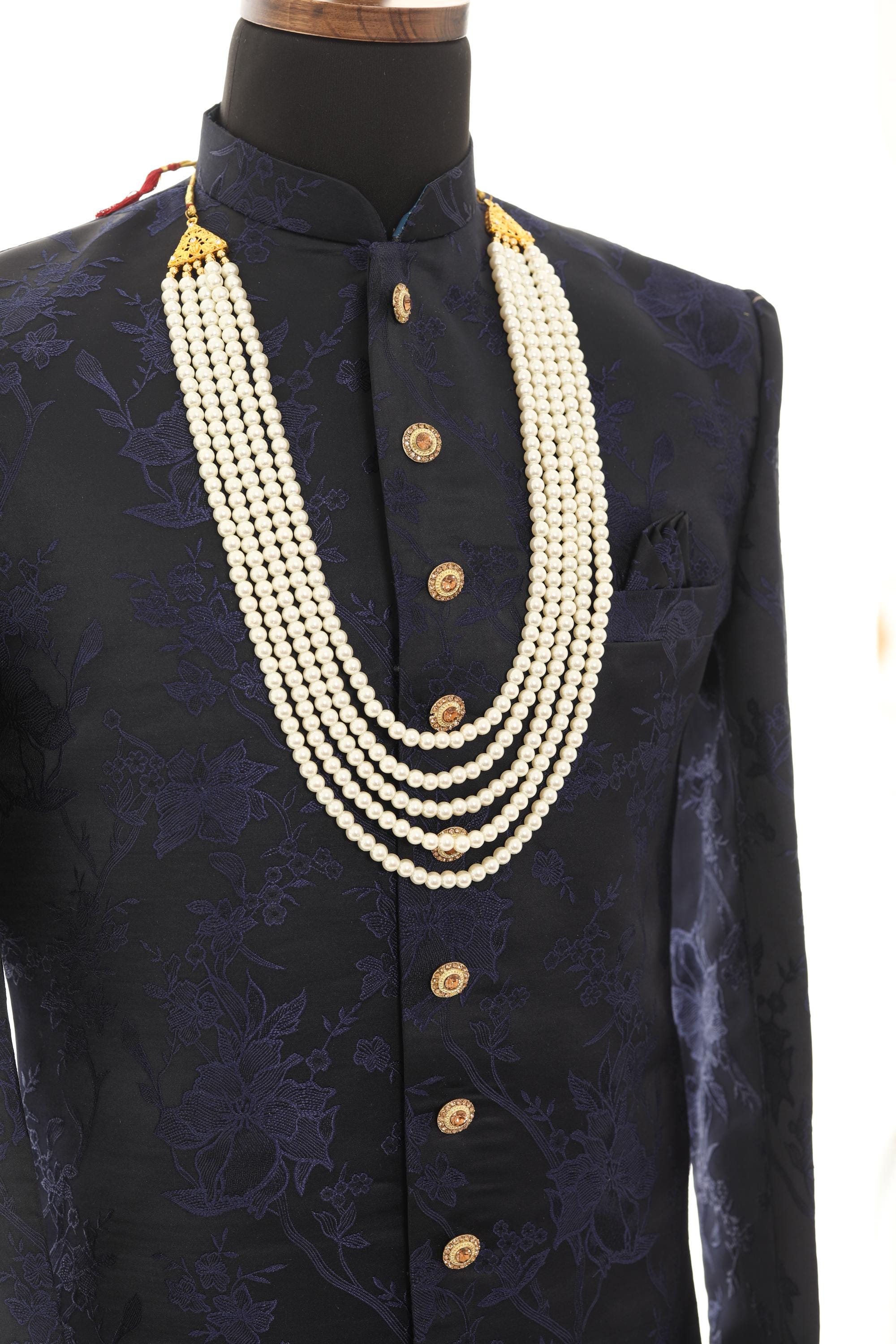 Traditional Elegant White Pearl Necklace For Men