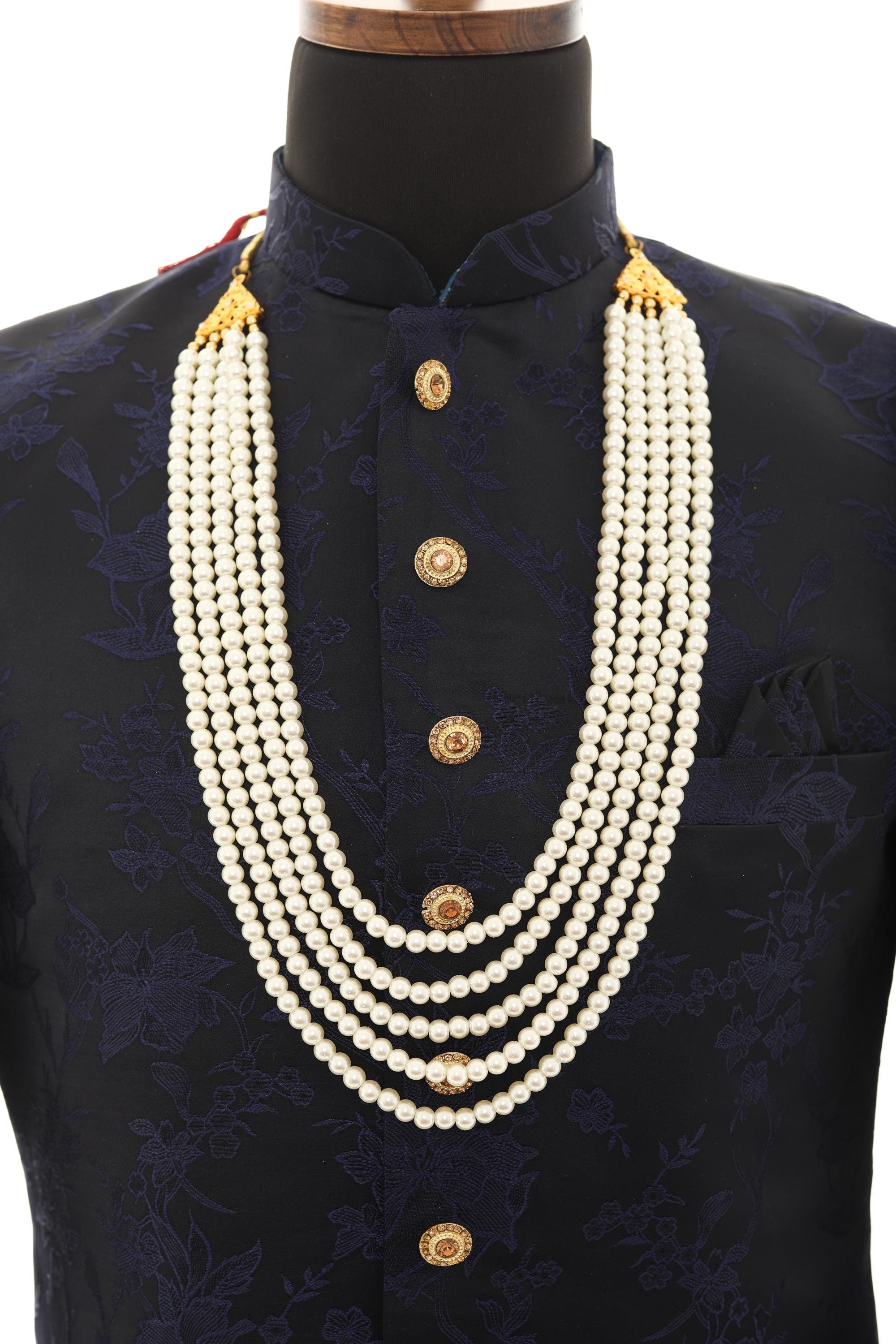 Traditional Elegant White Pearl Necklace For Men