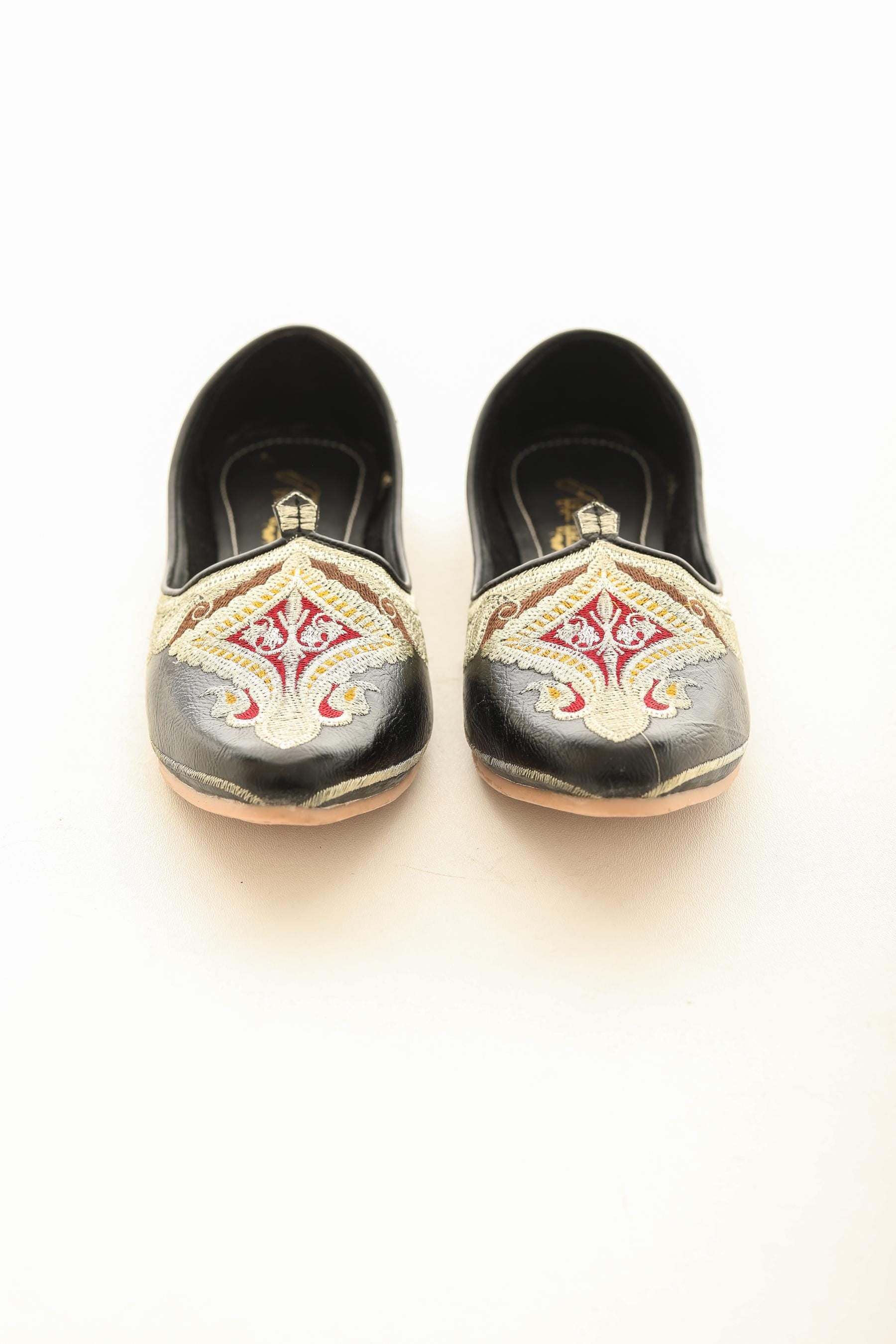 Handcrafted Men's Jutti: Indian Ethnic Wedding Loafers