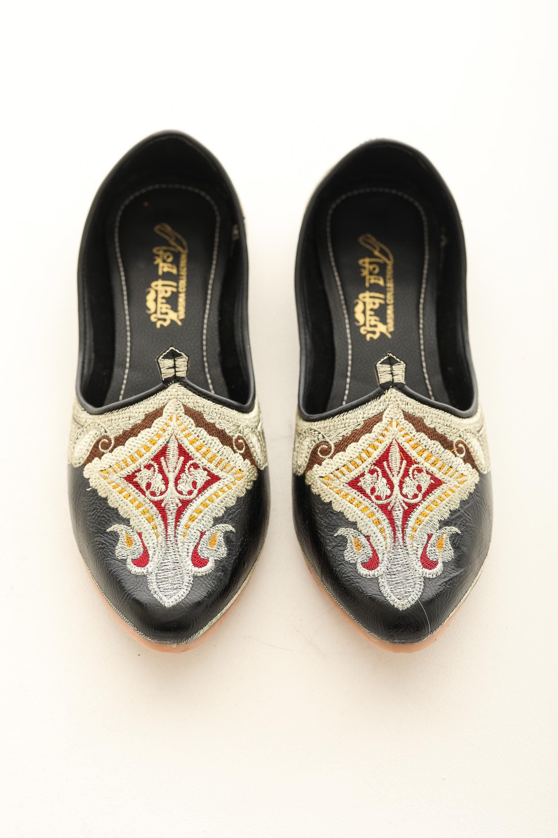Handcrafted Men's Jutti: Indian Ethnic Wedding Loafers