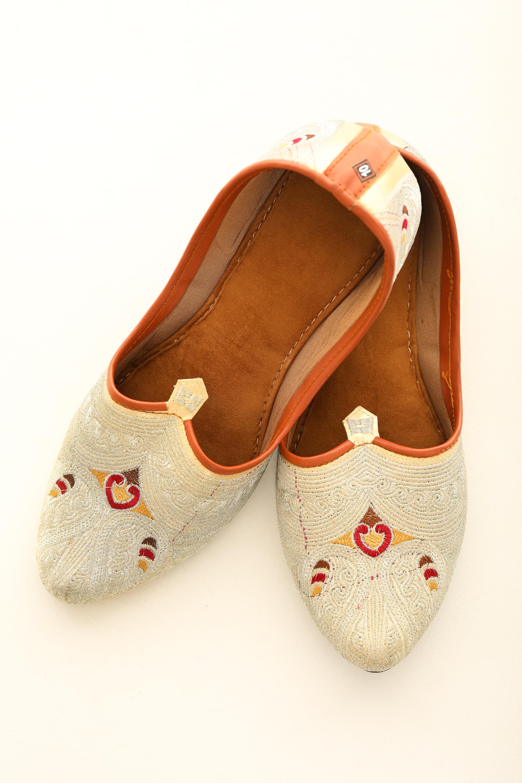 Handcrafted Men's Jutti: Indian Wedding Loafers