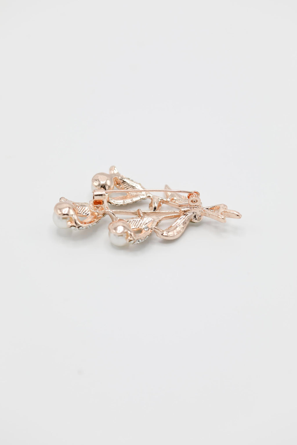 Four Leaf Rhinestone & White Pearl